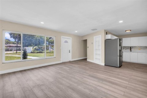 Villa ou maison à vendre à Fort Lauderdale, Floride: 3 chambres, 103.68 m2 № 2262552 - photo 10