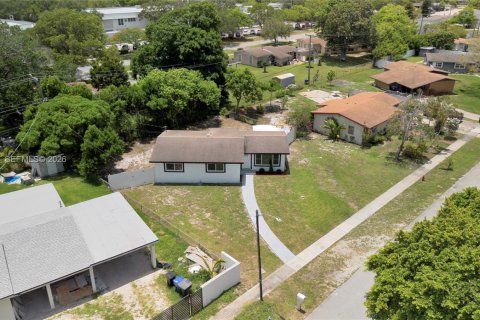Villa ou maison à vendre à Fort Lauderdale, Floride: 3 chambres, 103.68 m2 № 2262552 - photo 30