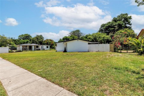 Villa ou maison à vendre à Fort Lauderdale, Floride: 3 chambres, 103.68 m2 № 2262552 - photo 5