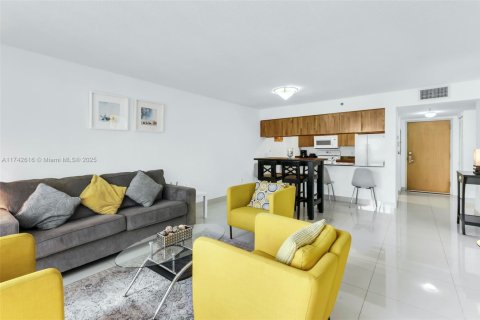 Condominio en venta en Miami, Florida, 1 dormitorio, 76.64 m2 № 1710546 - foto 6
