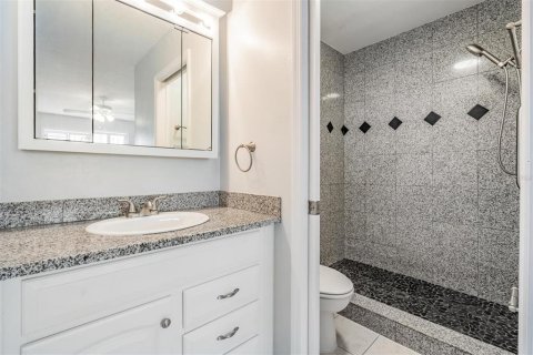Condo in Dunedin, Florida, 2 bedrooms  № 1773415 - photo 21