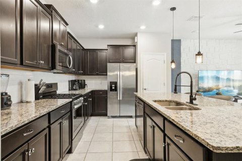 Touwnhouse à vendre à Davenport, Floride: 5 chambres, 211.91 m2 № 2408227 - photo 11