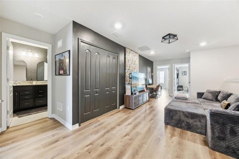 Touwnhouse à vendre à Davenport, Floride: 5 chambres, 211.91 m2 № 2408227 - photo 18