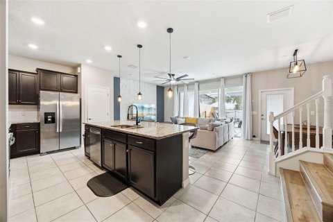 Touwnhouse à vendre à Davenport, Floride: 5 chambres, 211.91 m2 № 2408227 - photo 12
