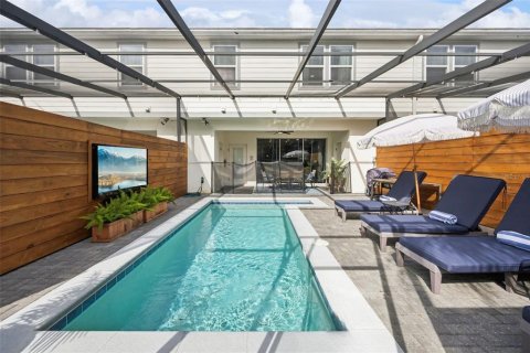 Touwnhouse à vendre à Davenport, Floride: 5 chambres, 211.91 m2 № 2408227 - photo 3