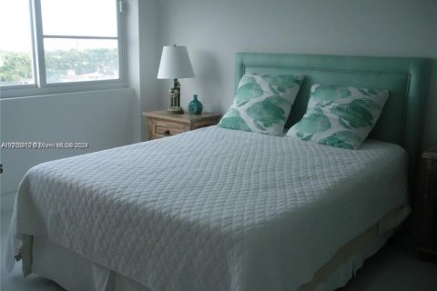 Copropriété à vendre à Miami Beach, Floride: 2 chambres, 116.41 m2 № 2016241 - photo 10