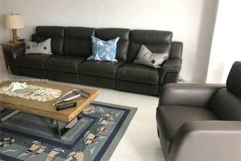 Copropriété à vendre à Miami Beach, Floride: 2 chambres, 116.41 m2 № 2016241 - photo 9