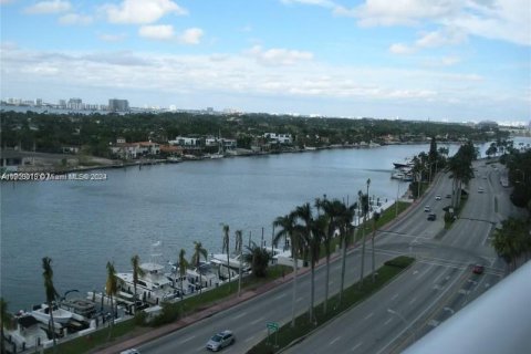 Condo à Miami Beach, Floride, 2 chambres  № 2016241