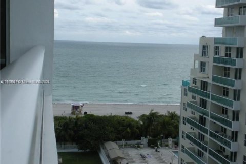 Copropriété à vendre à Miami Beach, Floride: 2 chambres, 116.41 m2 № 2016241 - photo 3