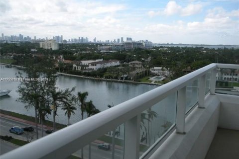 Copropriété à vendre à Miami Beach, Floride: 2 chambres, 116.41 m2 № 2016241 - photo 2