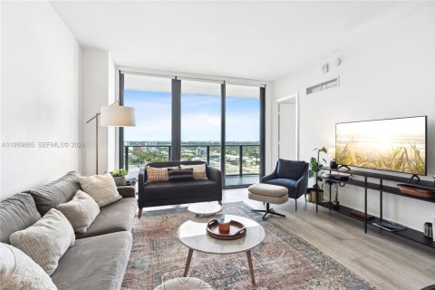Condo in Miami, Florida, 1 bedroom  № 2027393