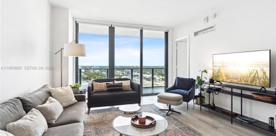 Condo in Miami, Florida, 1 bedroom  № 2027393