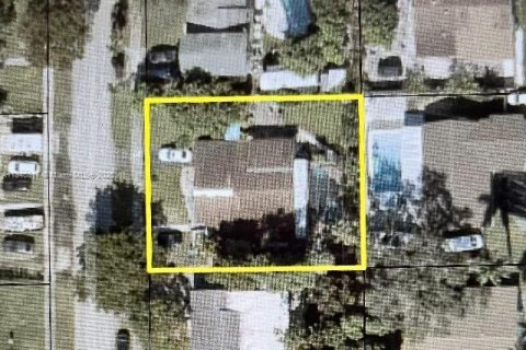 House in Miami, Florida 4 bedrooms, 150.69 sq.m. № 1845989 - photo 19