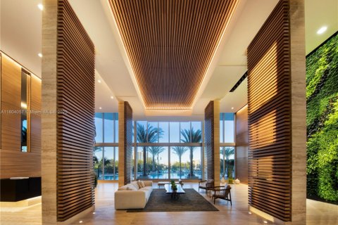 Condo in North Miami Beach, Florida, 2 bedrooms  № 1959717 - photo 9