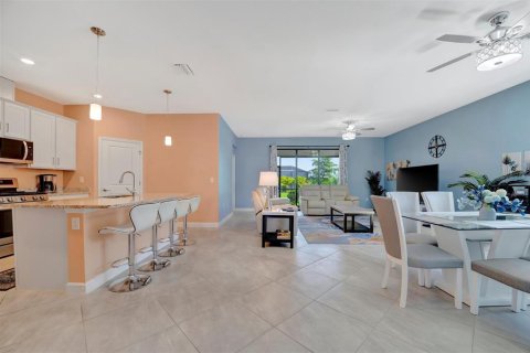 House in Bradenton, Florida 3 bedrooms, 187.29 sq.m. № 1549557 - photo 11