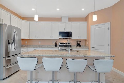House in Bradenton, Florida 3 bedrooms, 187.29 sq.m. № 1549557 - photo 8