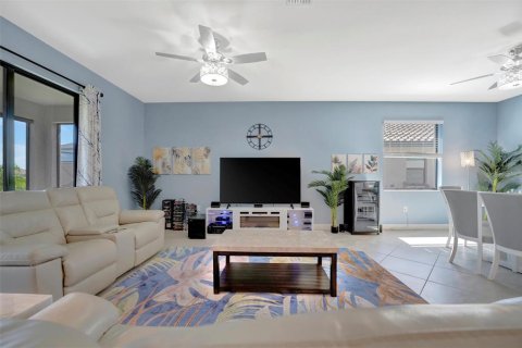 House in Bradenton, Florida 3 bedrooms, 187.29 sq.m. № 1549557 - photo 19