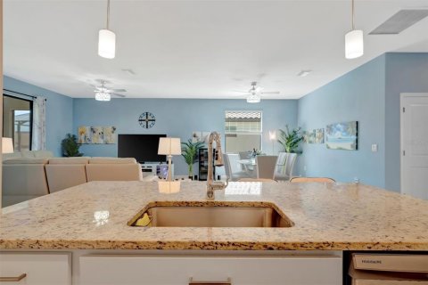 House in Bradenton, Florida 3 bedrooms, 187.29 sq.m. № 1549557 - photo 13