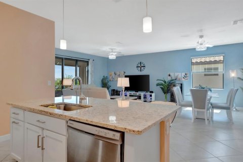 House in Bradenton, Florida 3 bedrooms, 187.29 sq.m. № 1549557 - photo 14
