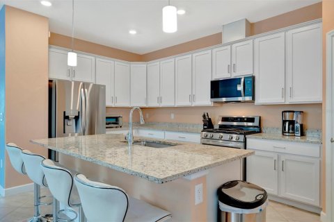 House in Bradenton, Florida 3 bedrooms, 187.29 sq.m. № 1549557 - photo 10