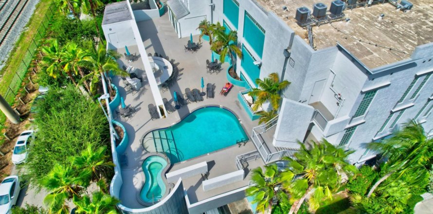 Condo in Delray Beach, Florida, 1 bedroom № 1068137