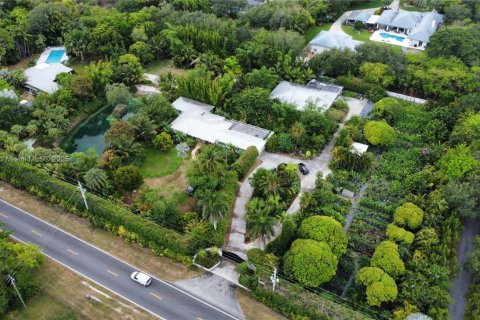 Casa en venta en Homestead, Florida, 6 dormitorios, 442.96 m2 № 1748834 - foto 7