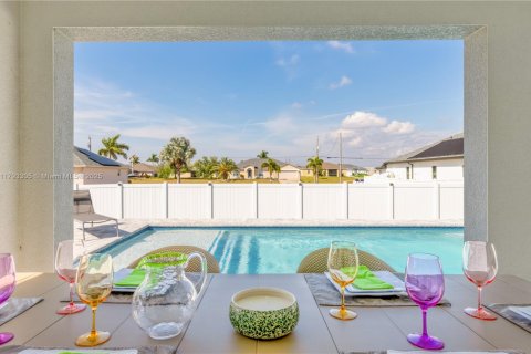 House in Cape Coral, Florida 4 bedrooms № 1700650 - photo 26
