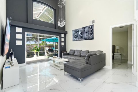 House in Kissimmee, Florida 3 bedrooms, 148.46 sq.m. № 2232077 - photo 4