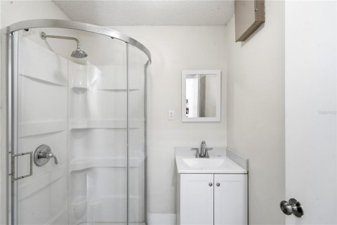 House in Kissimmee, Florida 3 bedrooms, 148.46 sq.m. № 2232077 - photo 23