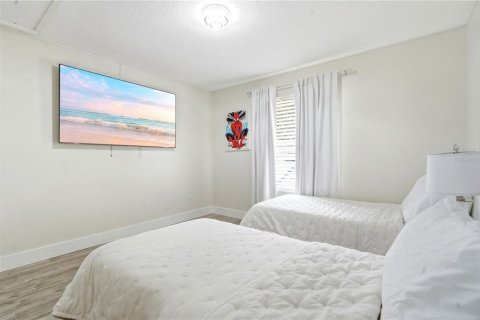 House in Kissimmee, Florida 3 bedrooms, 148.46 sq.m. № 2232077 - photo 20