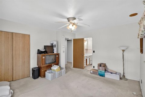 House in Tampa, Florida 3 bedrooms, 136.75 sq.m. № 1871006 - photo 15
