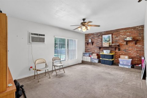House in Tampa, Florida 3 bedrooms, 136.75 sq.m. № 1871006 - photo 12