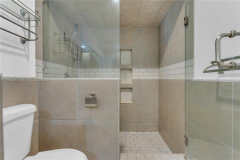 House in Cooper City, Florida 3 bedrooms, 178.65 sq.m. № 2043288 - photo 20