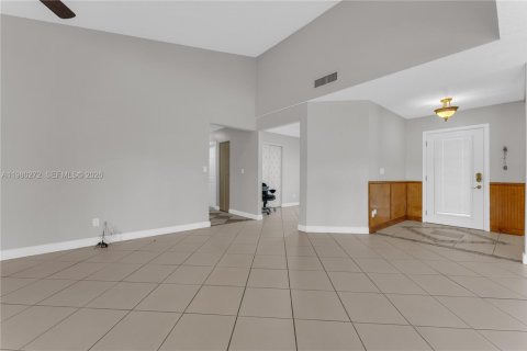 House in Cooper City, Florida 3 bedrooms, 178.65 sq.m. № 2043288 - photo 25