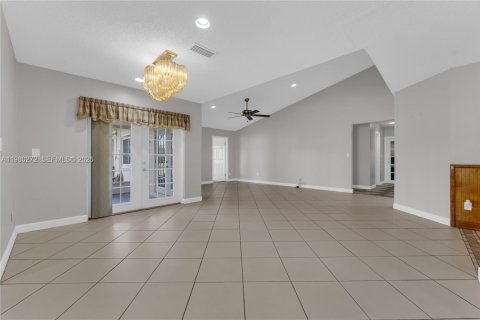 House in Cooper City, Florida 3 bedrooms, 178.65 sq.m. № 2043288 - photo 27