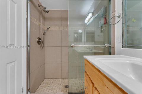 House in Cooper City, Florida 3 bedrooms, 178.65 sq.m. № 2043288 - photo 14