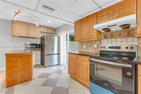 House in Cooper City, Florida 3 bedrooms, 178.65 sq.m. № 2043288 - photo 8