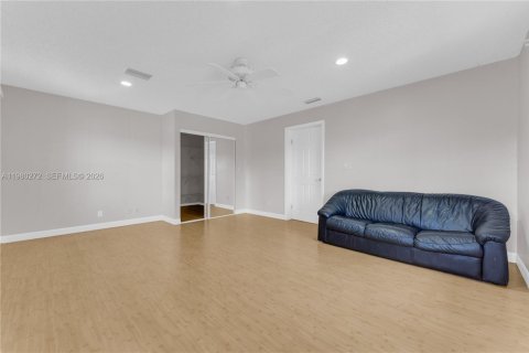 House in Cooper City, Florida 3 bedrooms, 178.65 sq.m. № 2043288 - photo 22