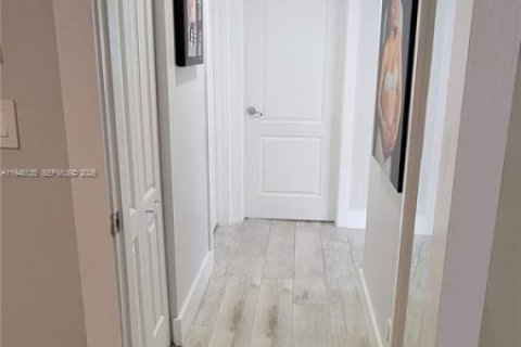 Villa ou maison à vendre à Deerfield Beach, Floride: 3 chambres, 136.38 m2 № 2024892 - photo 29