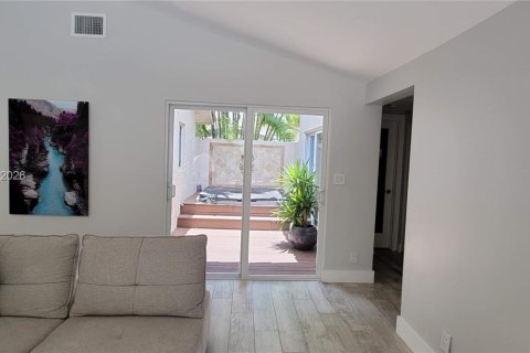 Villa ou maison à vendre à Deerfield Beach, Floride: 3 chambres, 136.38 m2 № 2024892 - photo 20