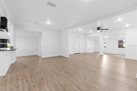 Casa en venta en Thonotosassa, Florida, 3 dormitorios, 142.05 m2 № 2197474 - foto 6
