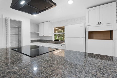Casa en venta en Thonotosassa, Florida, 3 dormitorios, 142.05 m2 № 2197474 - foto 15