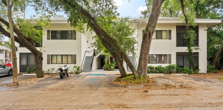 Condominio en Fort Lauderdale, Florida, 2 dormitorios № 2154141