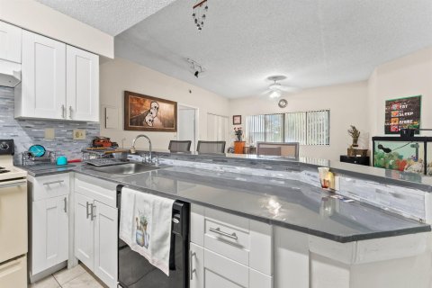Condominio en venta en Fort Lauderdale, Florida, 2 dormitorios, 79.71 m2 № 2154141 - foto 10