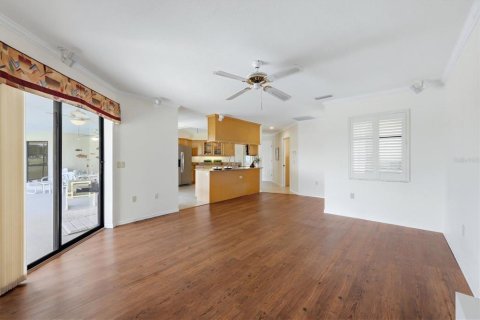 House in Placida, Florida 2 bedrooms, 188.87 sq.m. № 2396195 - photo 7