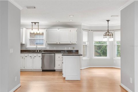 Casa en alquiler en Winter Park, Florida, 4 dormitorios, 223.52 m2 № 1796503 - foto 12