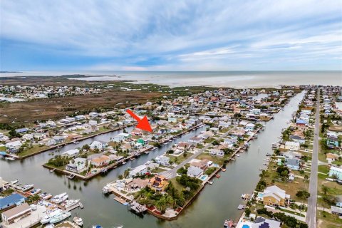 House in Hernando Beach, Florida 2 bedrooms, 102.38 sq.m. № 1629182 - photo 22