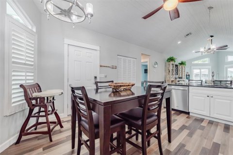 Villa ou maison à louer à Hernando Beach, Floride: 2 chambres, 102.38 m2 № 1629182 - photo 18