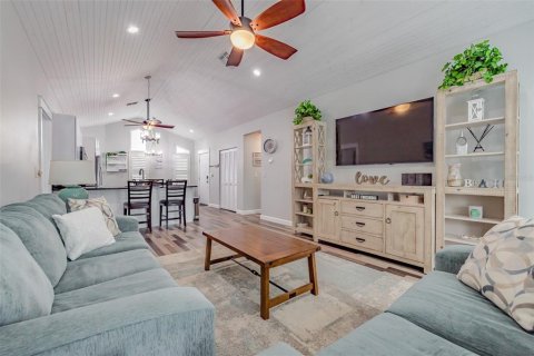Villa ou maison à louer à Hernando Beach, Floride: 2 chambres, 102.38 m2 № 1629182 - photo 21