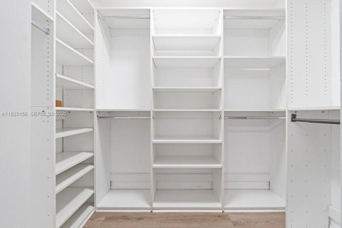 Casa en alquiler en Hollywood, Florida, 4 dormitorios, 199.74 m2 № 1991904 - foto 13